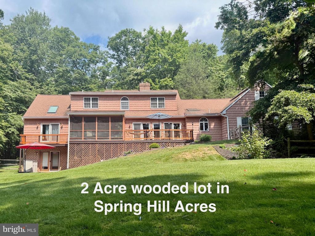 1701 HICKORY DR, Lebanon, PA 17042