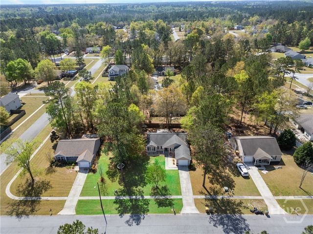 125 Knotty Pine Circle, Springfield, GA 31329