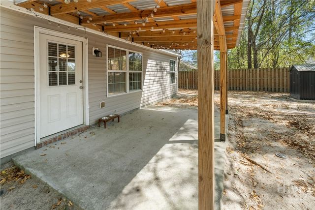 125 Knotty Pine Circle, Springfield, GA 31329