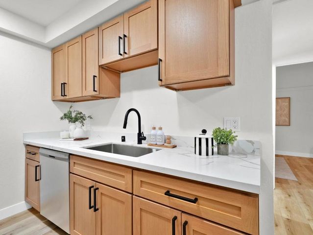 500 W Middlefield Road 170, Mountain View, CA 94043