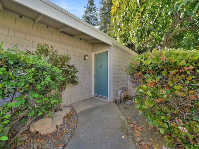 500 W Middlefield Road 170, Mountain View, CA 94043