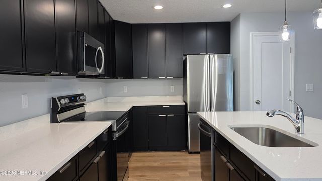 6652 VAN GUNDY Road, Jacksonville, FL 32208