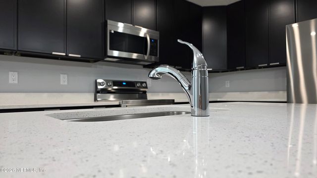 6652 VAN GUNDY Road, Jacksonville, FL 32208