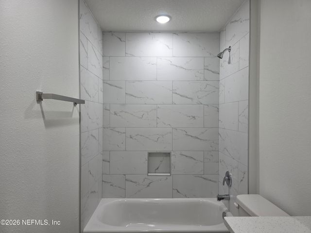 6652 VAN GUNDY Road, Jacksonville, FL 32208