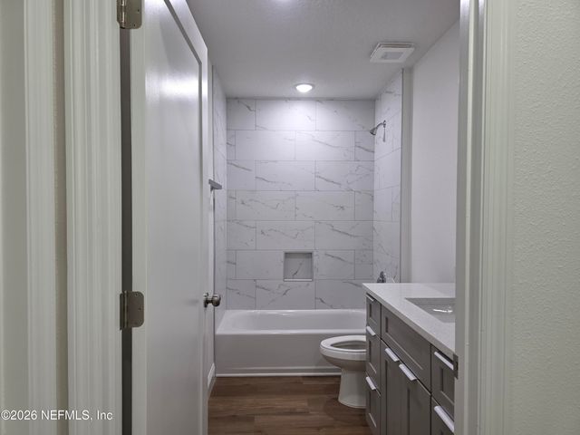 6652 VAN GUNDY Road, Jacksonville, FL 32208