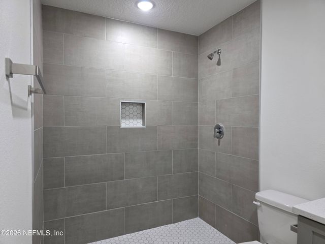 6652 VAN GUNDY Road, Jacksonville, FL 32208