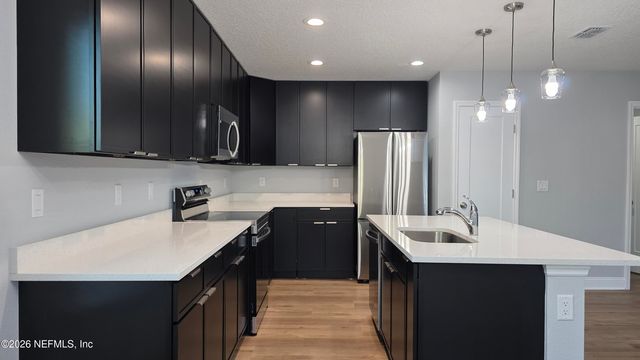 6652 VAN GUNDY Road, Jacksonville, FL 32208