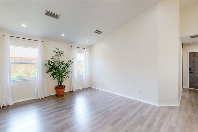 674 30th Avenue SW, Vero Beach, FL 32968