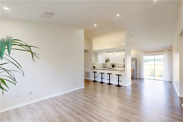 674 30th Avenue SW, Vero Beach, FL 32968