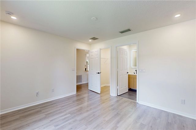 674 30th Avenue SW, Vero Beach, FL 32968