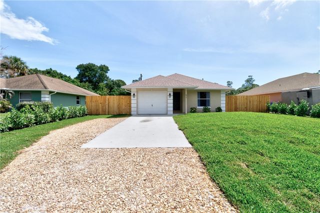 674 30th Avenue SW, Vero Beach, FL 32968