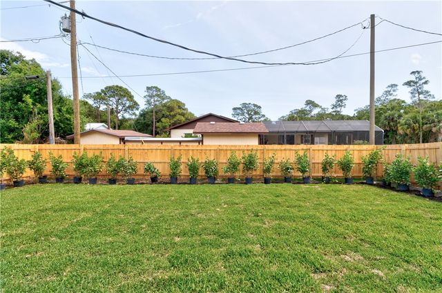 674 30th Avenue SW, Vero Beach, FL 32968