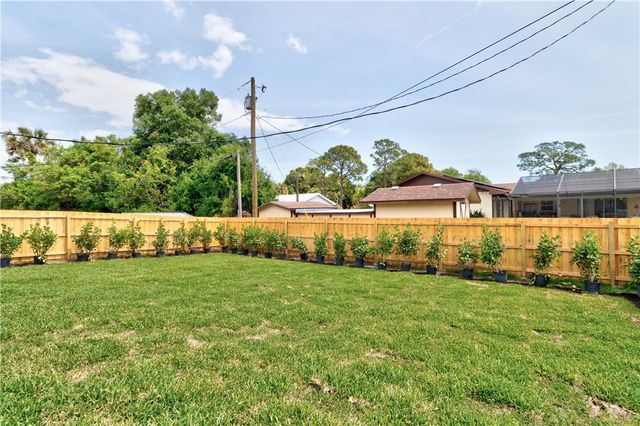 674 30th Avenue SW, Vero Beach, FL 32968