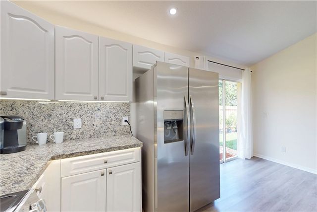 674 30th Avenue SW, Vero Beach, FL 32968