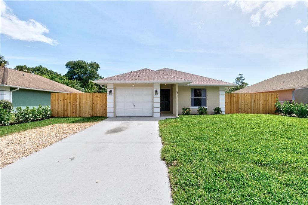 674 30th Avenue SW, Vero Beach, FL 32968