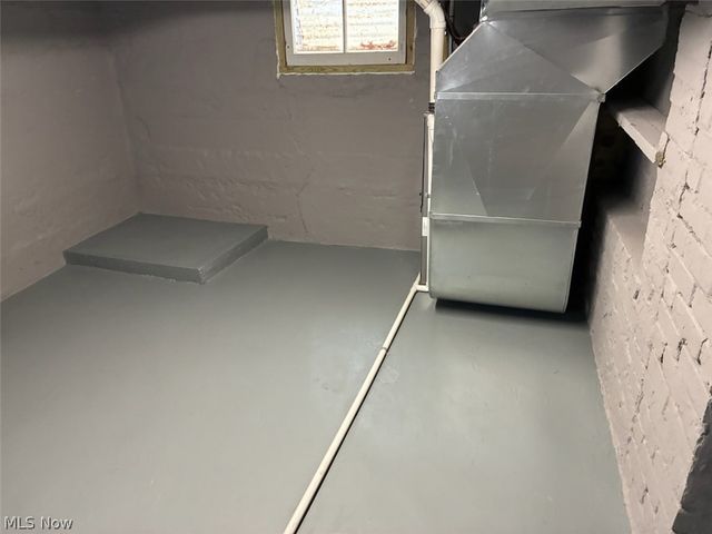 208 S 15th Street, Sebring, OH 44672