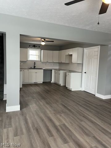 208 S 15th Street, Sebring, OH 44672