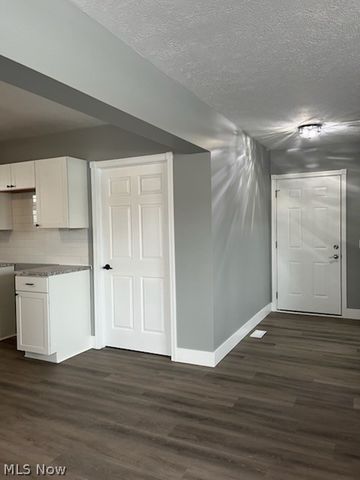 208 S 15th Street, Sebring, OH 44672