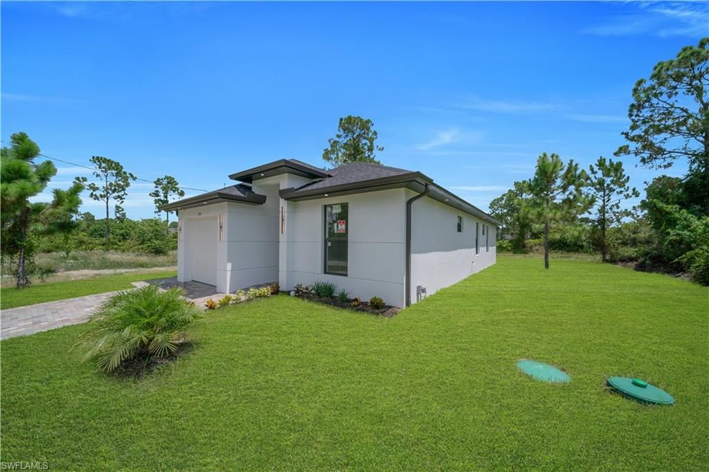 1070 Fayette AVE, LEHIGH ACRES, FL 33974 — photo 4