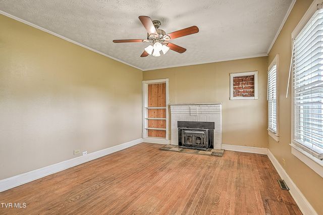 3302 Mayfield Drive, Johnson City, TN 37604