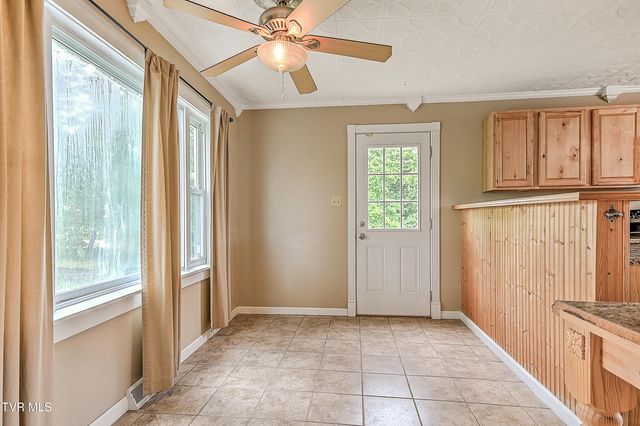 3302 Mayfield Drive, Johnson City, TN 37604