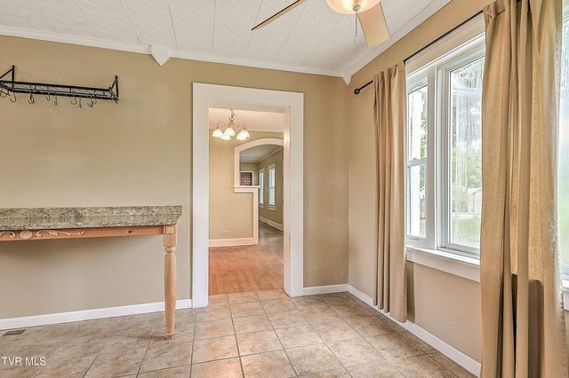 3302 Mayfield Drive, Johnson City, TN 37604