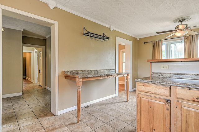 3302 Mayfield Drive, Johnson City, TN 37604