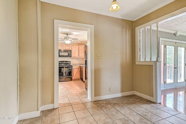 3302 Mayfield Drive, Johnson City, TN 37604