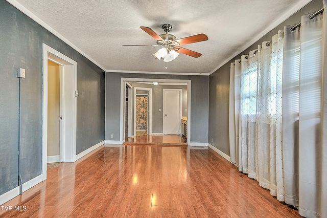 3302 Mayfield Drive, Johnson City, TN 37604