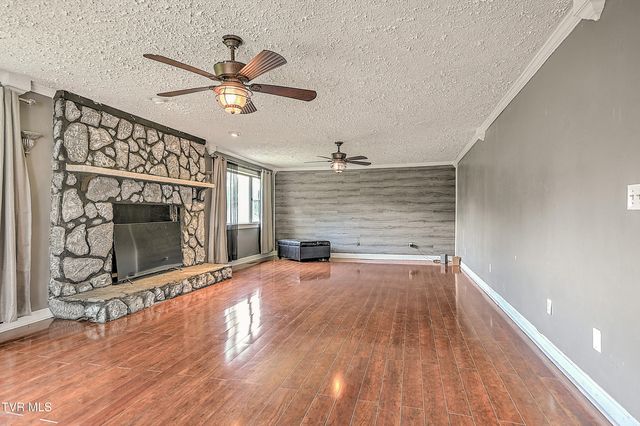 3302 Mayfield Drive, Johnson City, TN 37604
