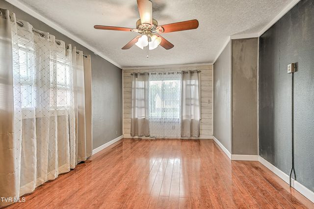 3302 Mayfield Drive, Johnson City, TN 37604