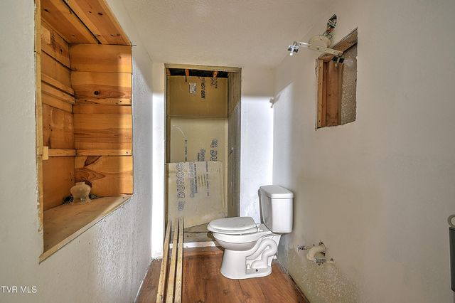 3302 Mayfield Drive, Johnson City, TN 37604