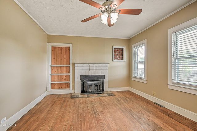3302 Mayfield Drive, Johnson City, TN 37604