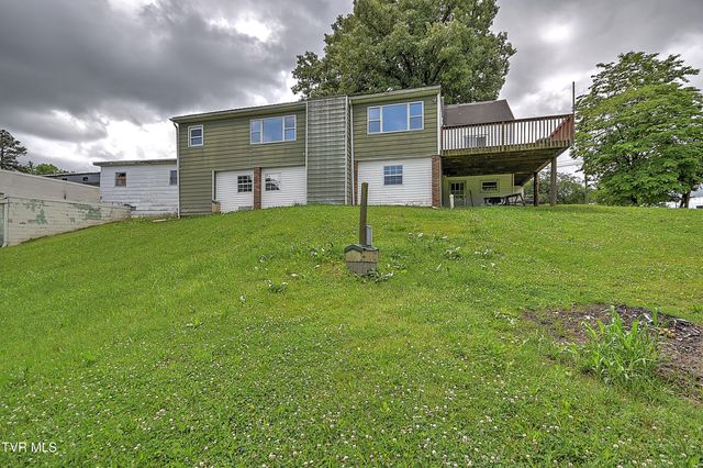 3302 Mayfield Drive, Johnson City, TN 37604