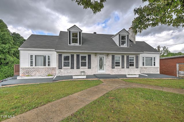 3302 Mayfield Drive, Johnson City, TN 37604