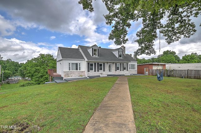 3302 Mayfield Drive, Johnson City, TN 37604