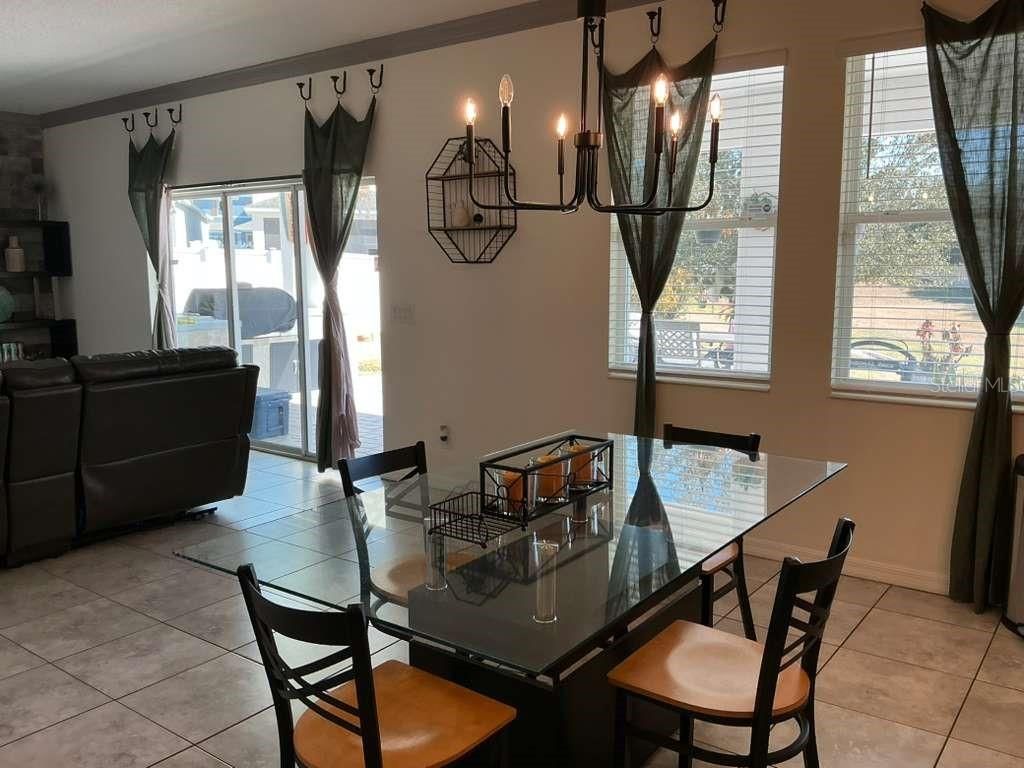 Image 9 of property listing at 1002 BERRY LEAF COURT, Apopka, FL 32703