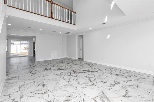 33 Prentice Road, Levittown, NY 11756