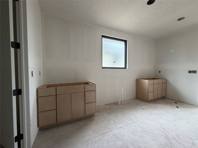 8265 Edgewood Court, West Des Moines, IA 50266