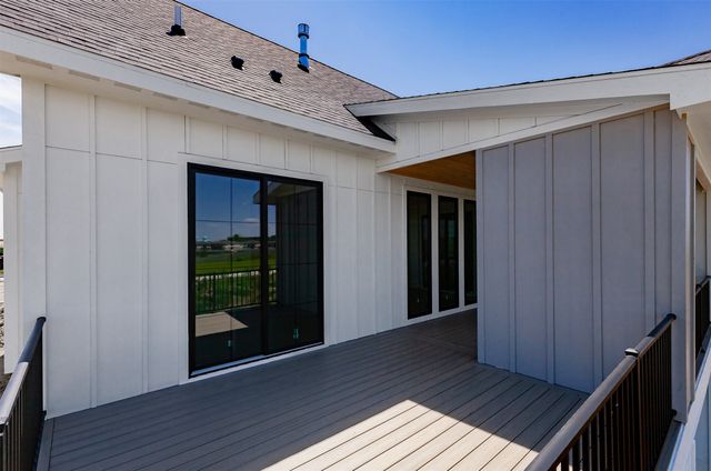 8265 Edgewood Court, West Des Moines, IA 50266