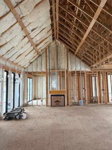 8265 Edgewood Court, West Des Moines, IA 50266