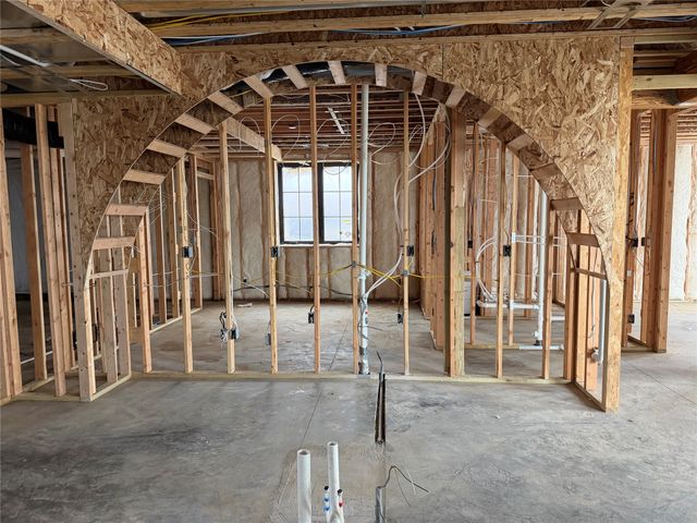 8265 Edgewood Court, West Des Moines, IA 50266
