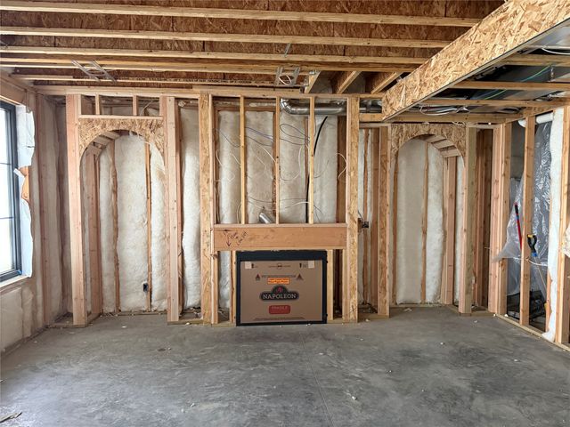 8265 Edgewood Court, West Des Moines, IA 50266