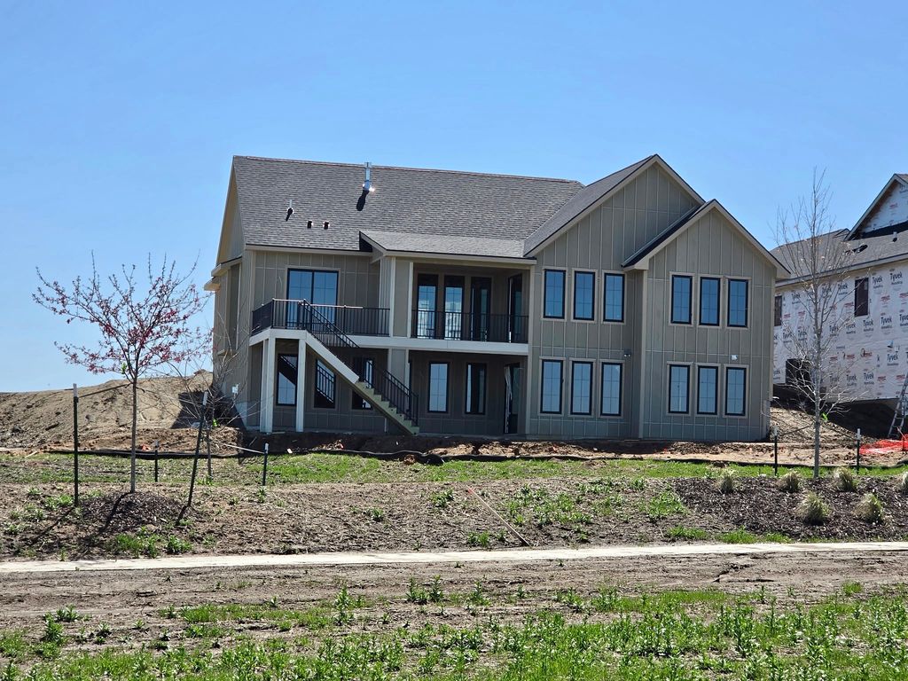 8265 Edgewood Court, West Des Moines, IA 50266