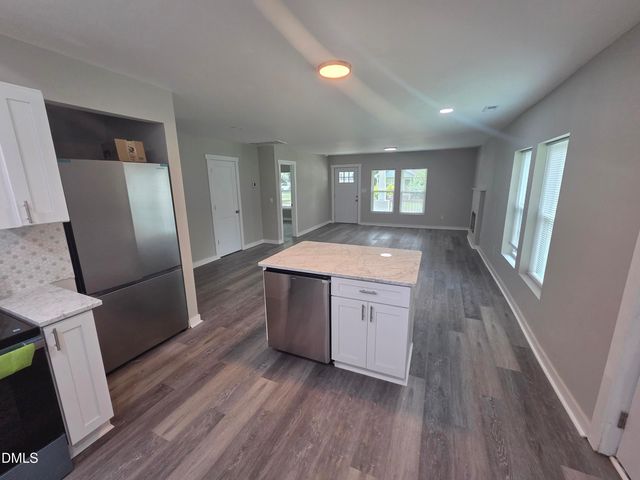 523 E Nelson Avenue, Wake Forest, NC 27587