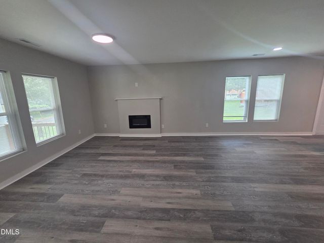 523 E Nelson Avenue, Wake Forest, NC 27587