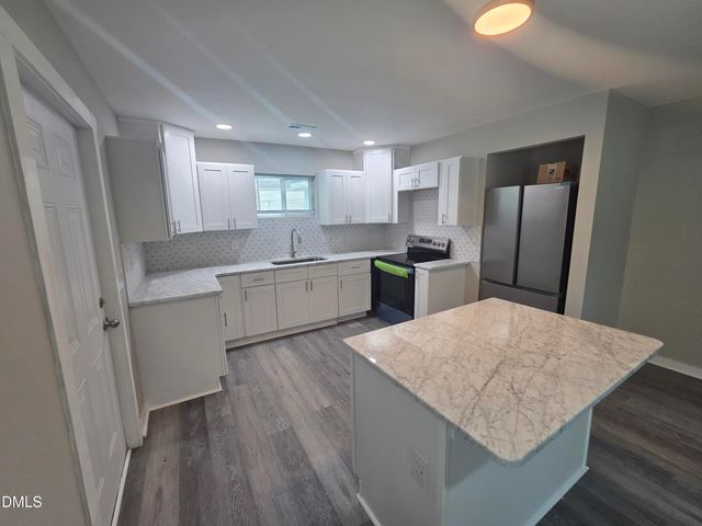 523 E Nelson Avenue, Wake Forest, NC 27587