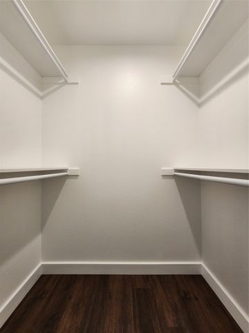 808 S Bois D Arc, Forney, TX 75126
