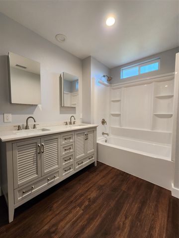 808 S Bois D Arc, Forney, TX 75126