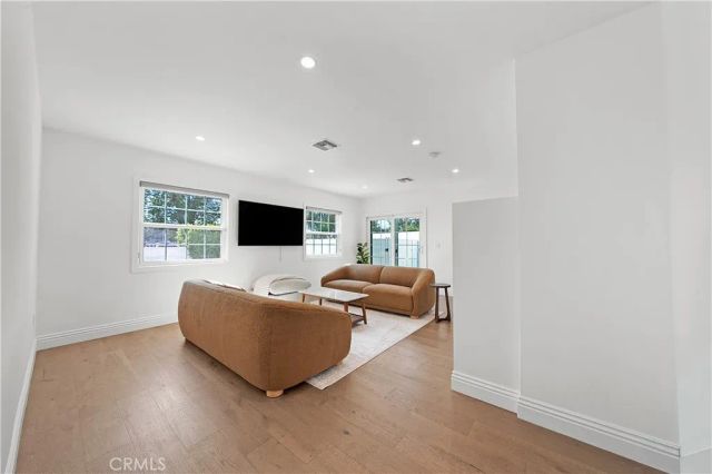 9150 Zelzah Avenue, Northridge, CA 91325